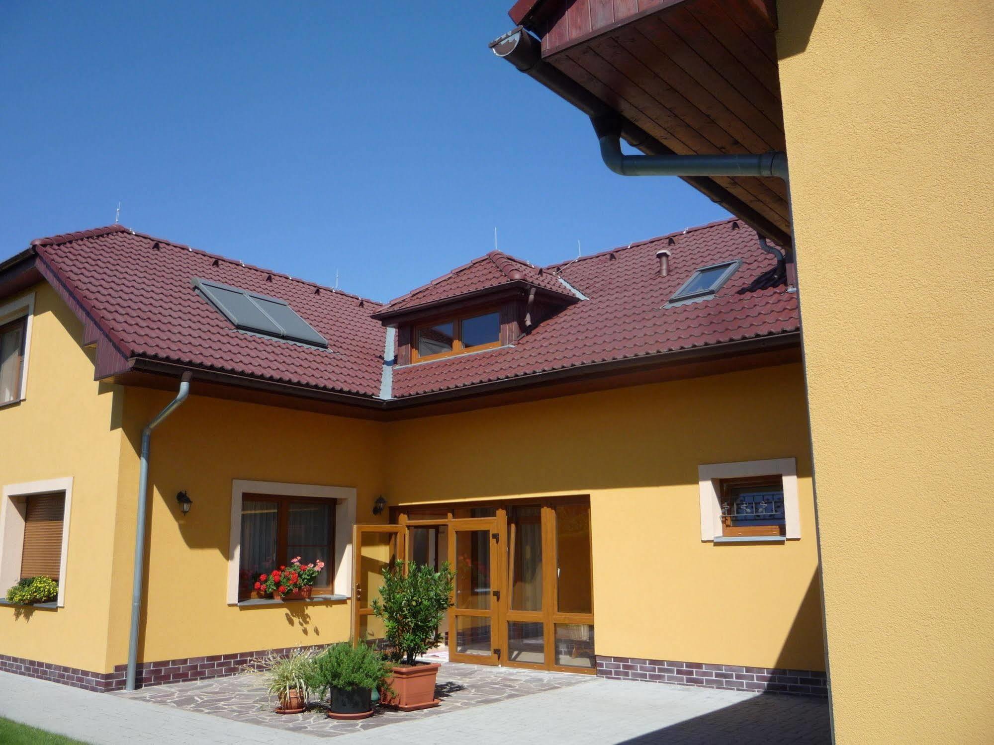 Apartmány Gráf Chýně Exteriér fotografie