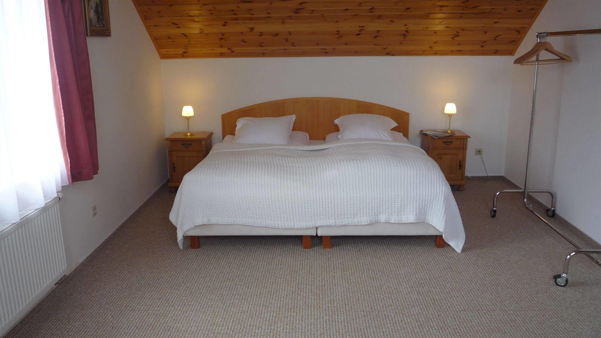 Apartmány Gráf Chýně Exteriér fotografie